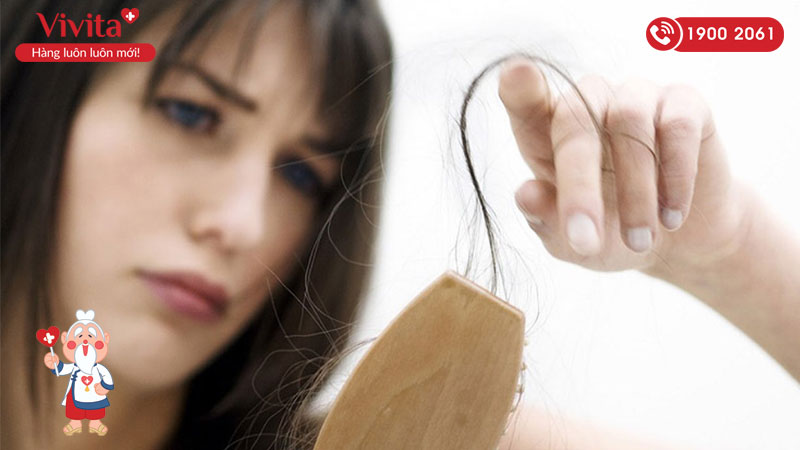 Khói bụi là một trong nguyên nhân khiến tóc yếu đi và dễ gãy rụng