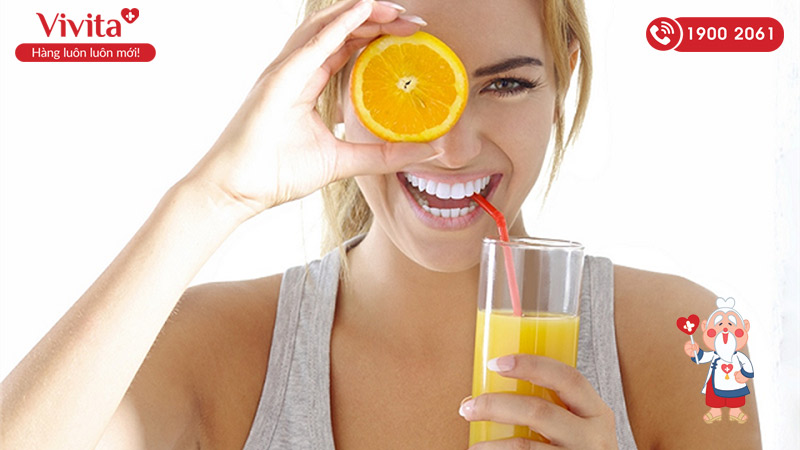 Uống axit folic với nước cam