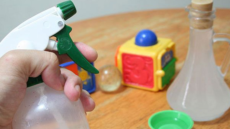 Vệ sinh đồ chơi của trẻ giúp phòng ngừa lây lanbệnh tay chân miệng