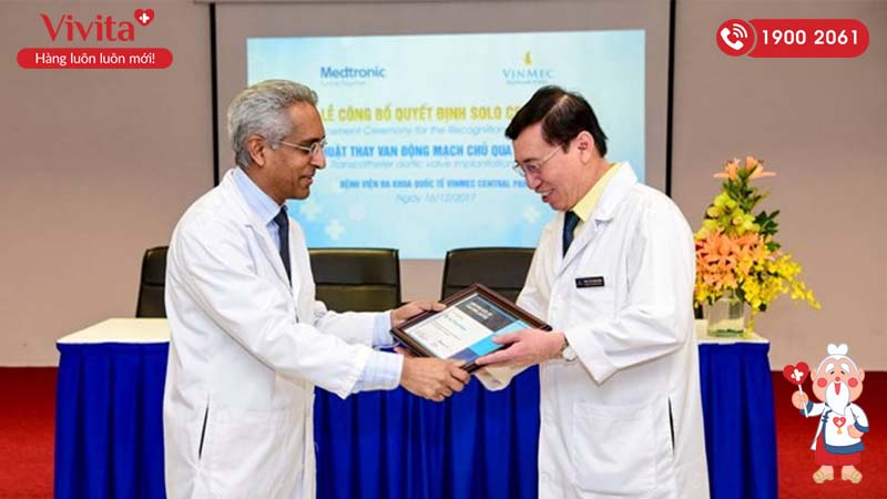 GS.TS.BS Võ Thành Nhân được công nhận là Chuyên gia đầu tiên của Việt Nam về kỹ thuật thay van động mạch chủ qua da (TAVI) vào tháng 12/2017