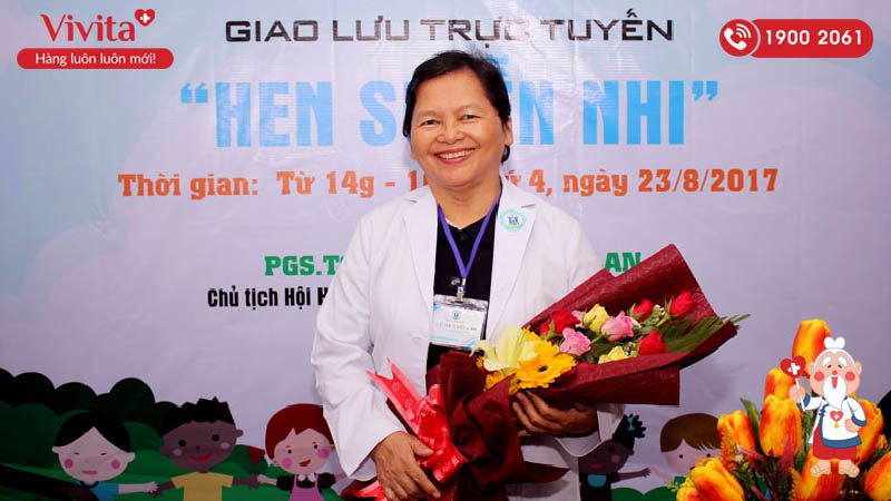Bác sĩ Lê Thị Tuyết Lan trong buổi giao lưu trực tuyến về "Hen suyễn nhi"