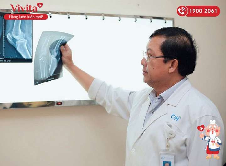 Tiến sĩ, Bác sĩ Phạm Chí Lăng với hơn 27 năm kinh nghiệm trong lĩnh vực Chấn thương chỉnh hình