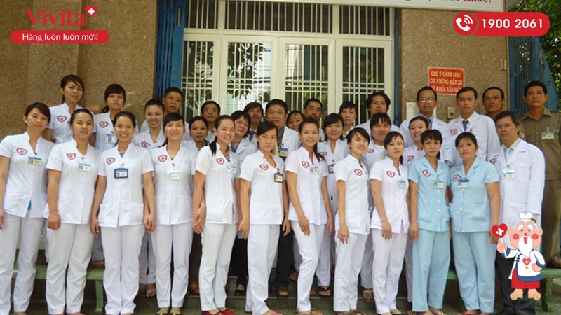 Đội y, bác sĩ tại Trung Tâm Y Khoa Phú Lâm