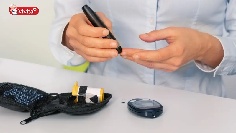 Có thể kiểm tra lượng đường huyết tại nhà bằng máy đo đơn giản