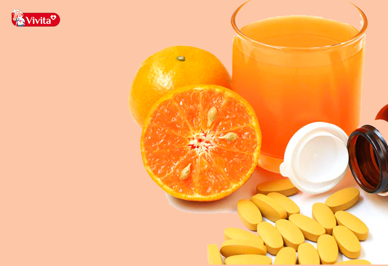 Cách bổ sung vitamin C cho da mặt hữu dụng nhất là dùng các loại thực phẩm chức năng như viên uống, viên sủi. Cách này vừa tiện lợi, dễ sử dụng lại còn bổ sung hàm lượng vitamin C cho cơ thể.