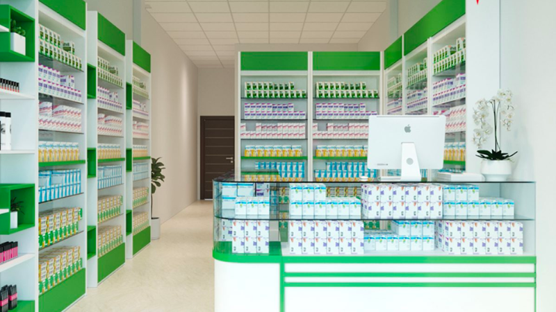 Cửa hàng bán thuốc ấn tượng với màu xanh lá cây xanh mát