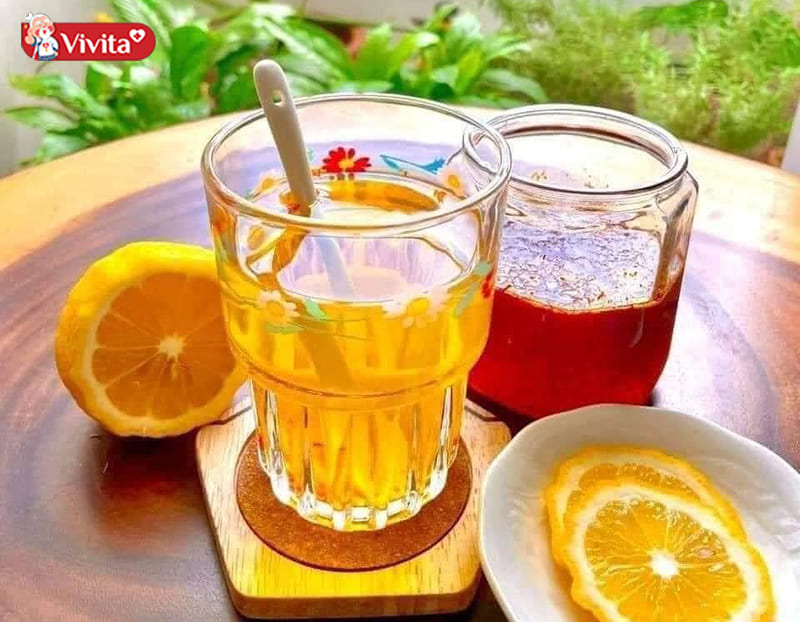 Cách pha Saffron uống với nước hoa quả