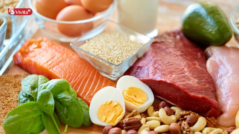 Nạp nhiều protein qua thịt, trứng, cá trong thực đơn giảm mỡ bụng