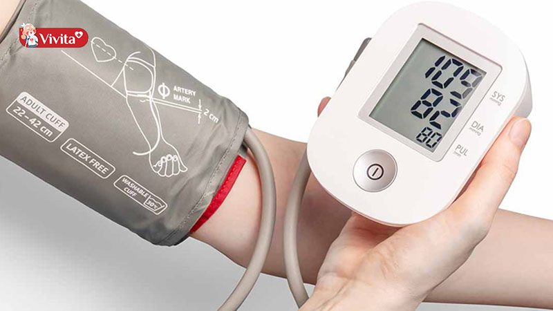 Máy đo huyết áp là món quà tặng sức khoẻ thiết thực cho người già