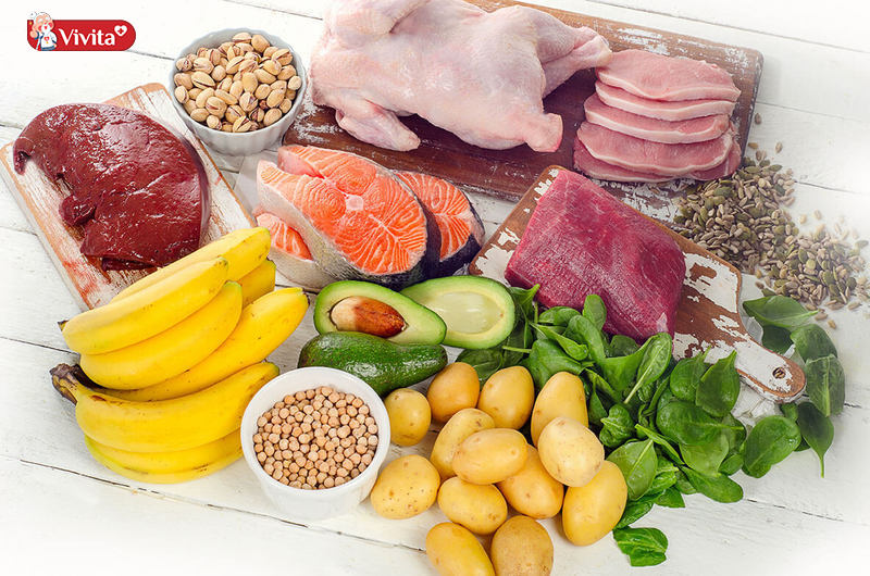 Thực phẩm giàu Vitamin B2, sắt và folate: trứng, thịt, cá, đậu, hạt, ngũ cốc, sữa, gan động vật