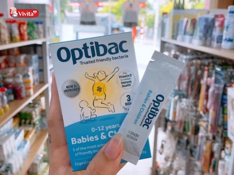 Ba mẹ nên cho con uống men vi sinh Optibac Baby & Children sau khi ăn vào buổi sáng