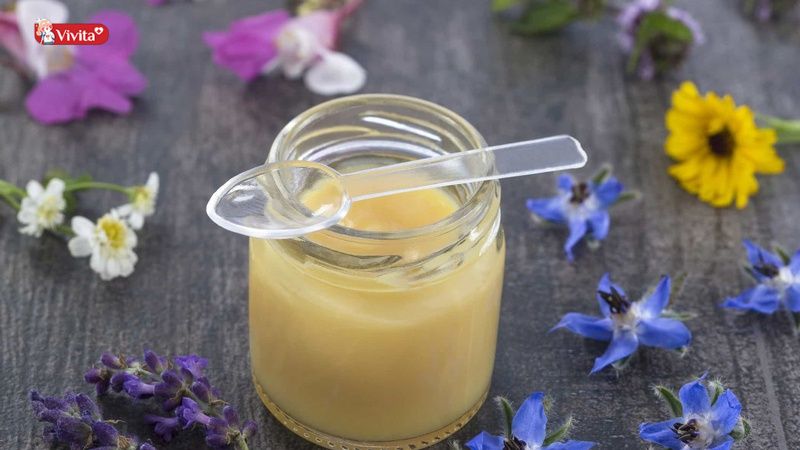 Cách dùng sữa ong chúa bồi bổ cơ thể