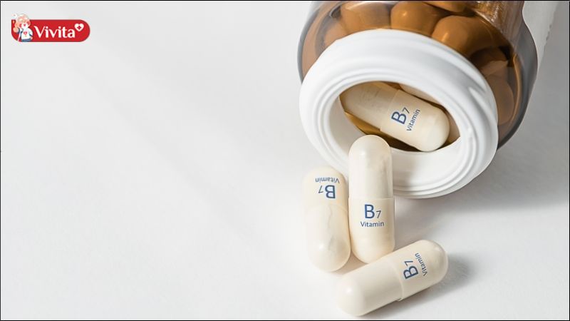 Cần sử dụng viên uống Biotin với liều lượng hợp lý, tham khảo bác sĩ trước khi dùng
