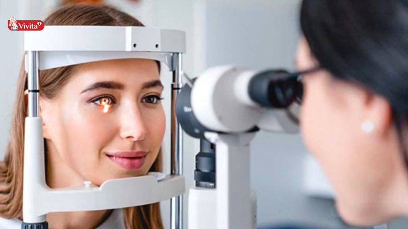 Mắt giảm thị lực cần bổ sung dinh dưỡng, thăm khám kiểm tra mắt